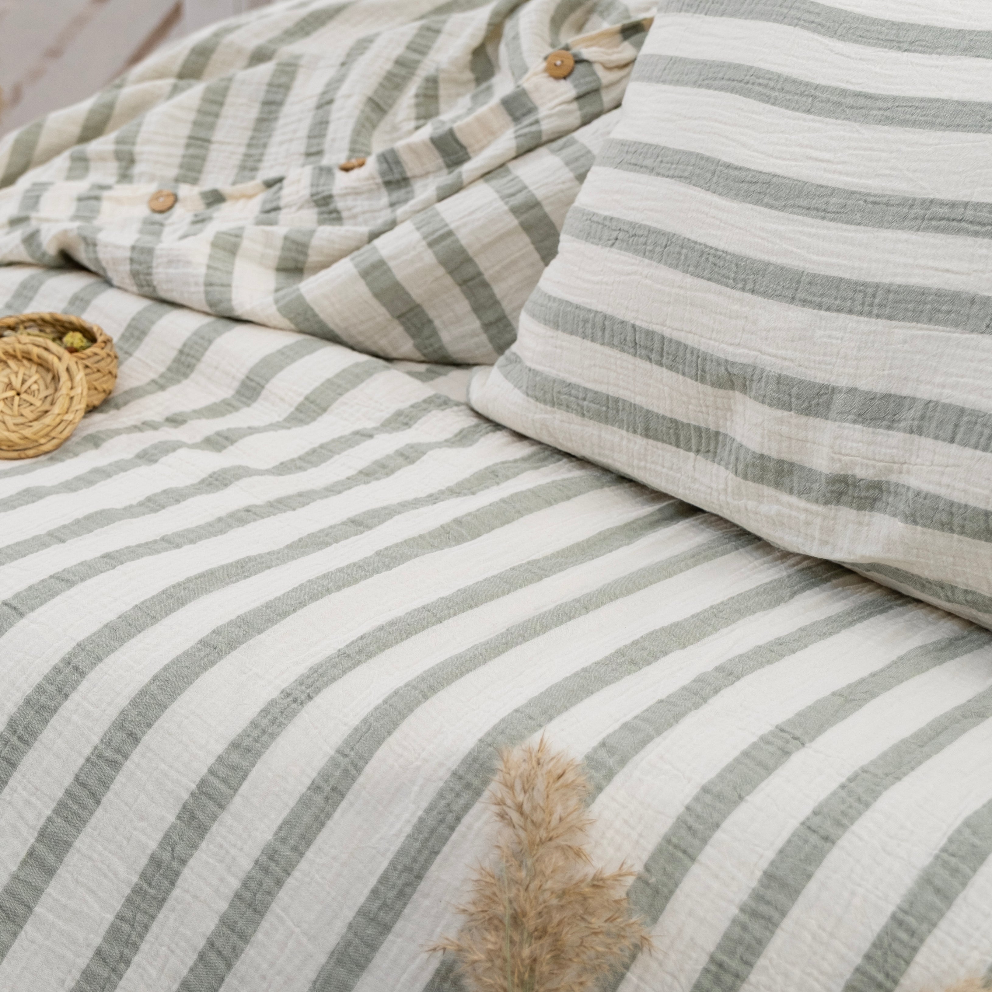 Signature Striped Muslin Duvet Cover Set