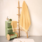 Pom Pom Hand & Bath Towel