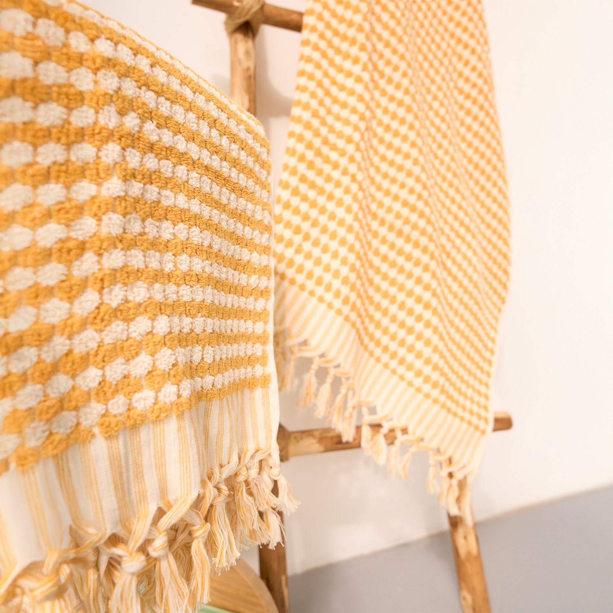 Pom Pom Hand & Bath Towel